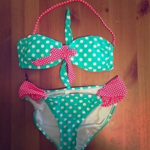 NWT 2 piece bikini swimsuit